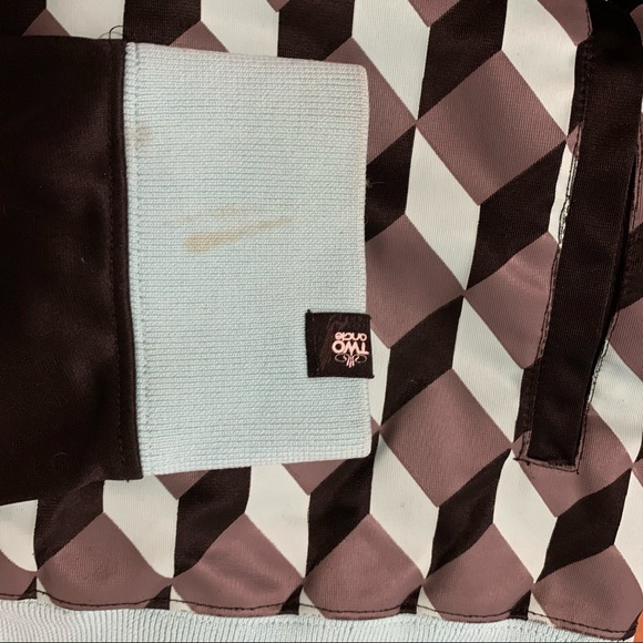 Two Angle zip up hoodie. Medium - Picture 5 of 6